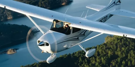 Політ над Дністром